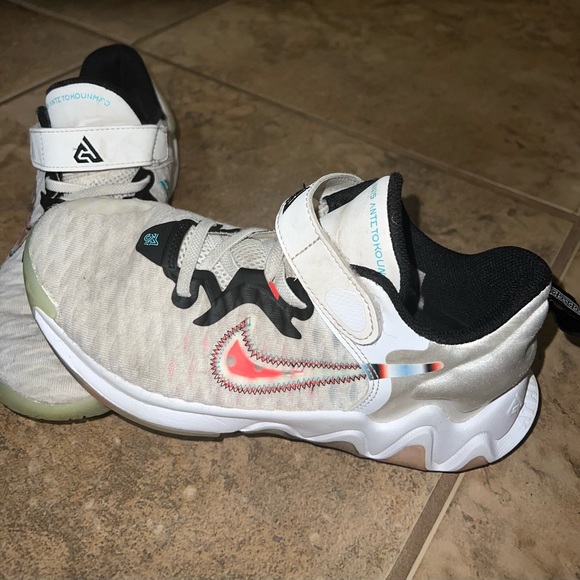 Girls Nike Giannis Immortality Shoes Size 3Y